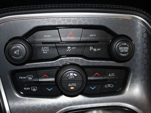 Used 2016 Dodge Challenger R/T Scat Pack w/ Leather Interior Group image 36