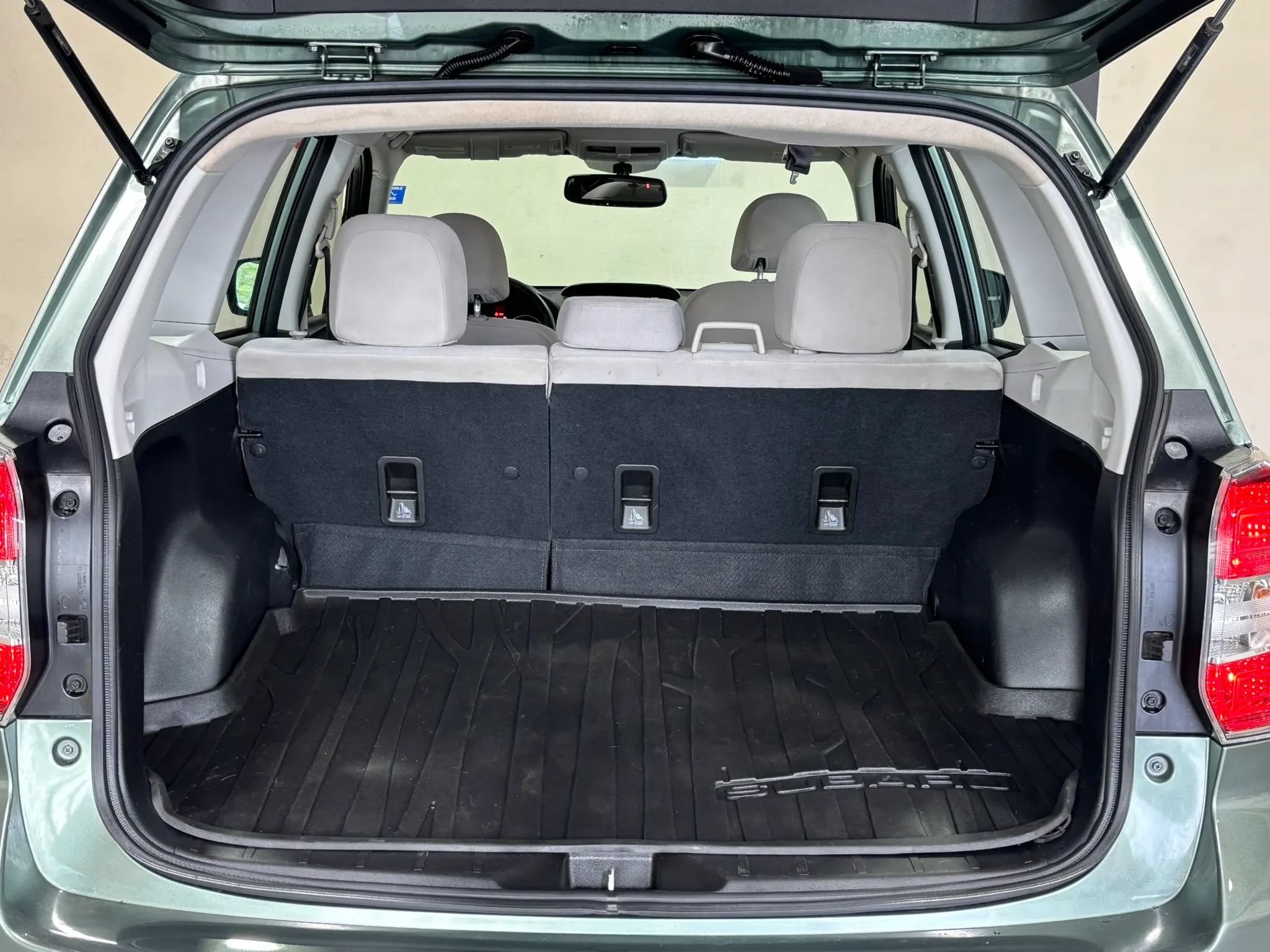 Used 2014 Subaru Forester 2.5i AWD/4WD image 15