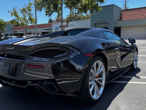 Used 2019 McLaren 570S Spider RWD image 16