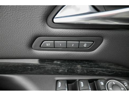 Certified 2022 Cadillac XT4 Premium Luxury w/ Enhanced Visibility Package AWD/4WD image 32