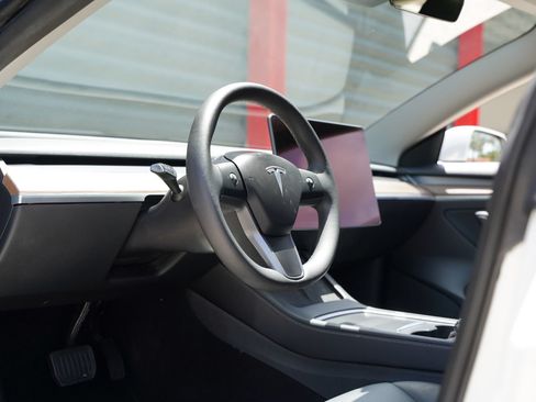 Used 2022 Tesla Model 3 RWD image 15