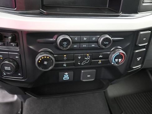 Used 2024 Ford F350 XLT w/ 360-Degree Camera Package image 18