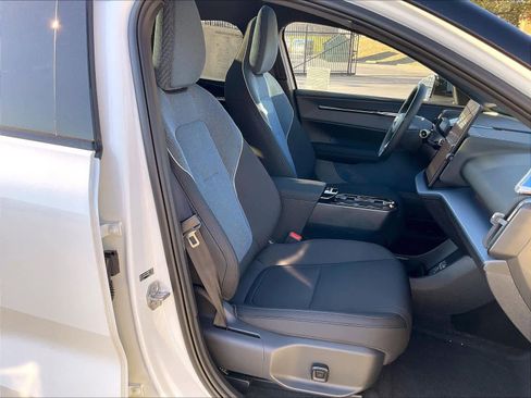 New 2026 Volvo EX30 Ultra w/ Climate Package image 31
