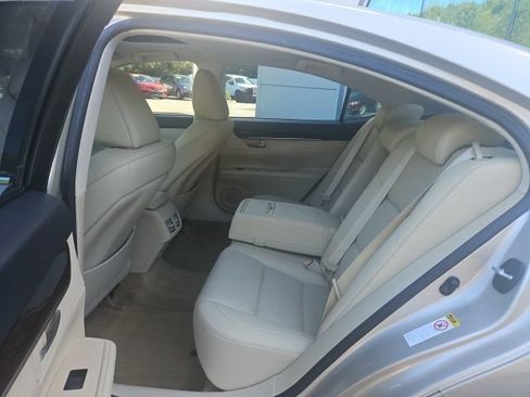 Used 2015 Lexus ES 350 w/ Premium Package FWD image 31
