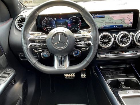 Used 2025 Mercedes-Benz GLA 35 AMG 4MATIC image 5