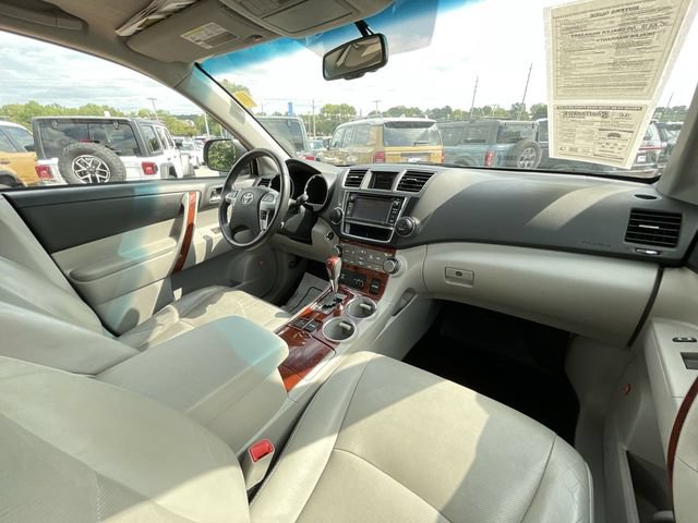 Used 2013 Toyota Highlander Limited FWD image 34