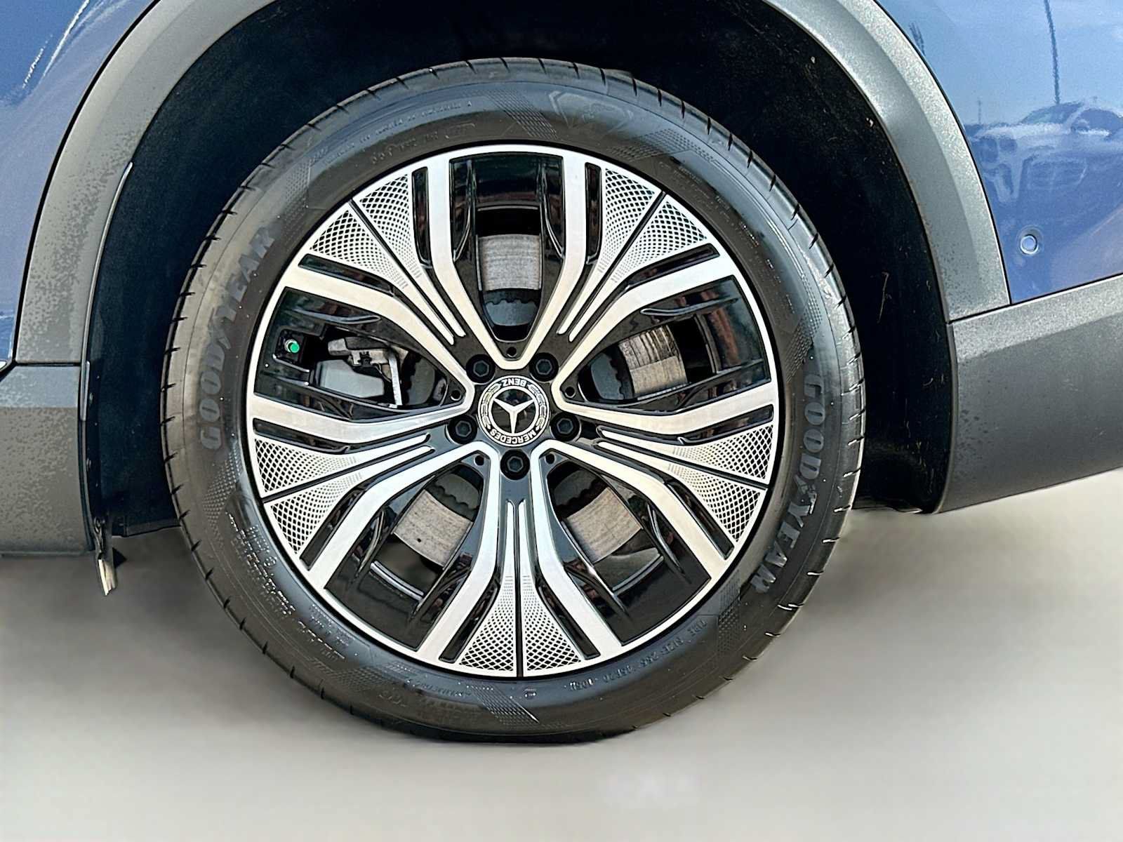 Used 2023 Mercedes-Benz EQE 350+ SUV image 32