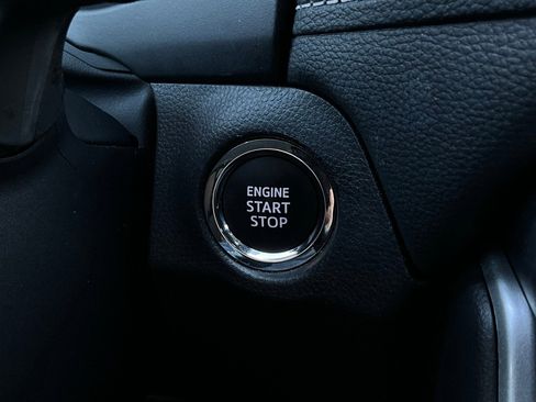 Used 2025 Toyota RAV4 XLE image 29