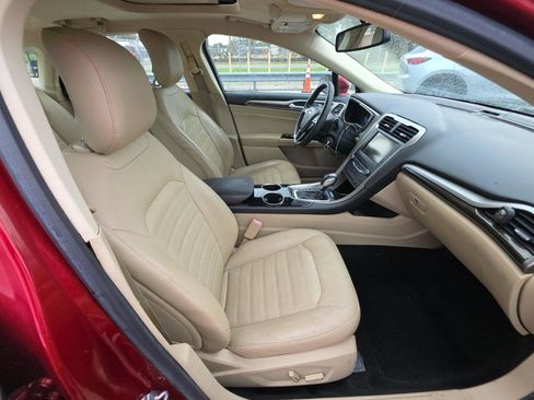 Used 2013 Ford Fusion SE FWD image 8