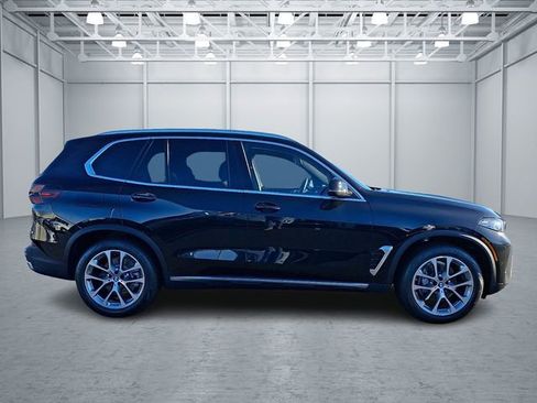 New 2026 BMW X5 xDrive40i w/ Premium Package image 4