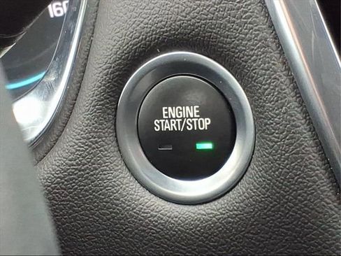 Used 2023 Chevrolet Traverse LT image 23