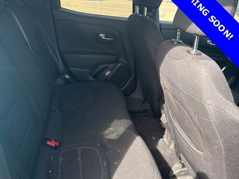 Used 2022 Jeep Renegade Latitude image 13