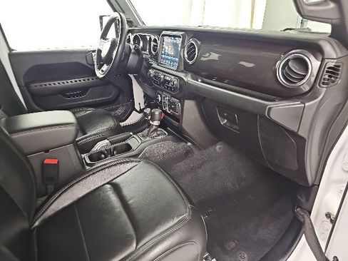 Used 2020 Jeep Wrangler Unlimited Sahara AWD/4WD image 36