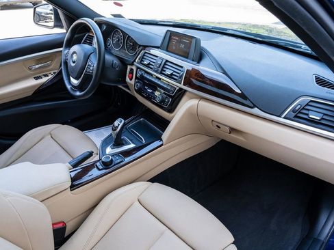 Used 2018 BMW 330i xDrive Sedan w/ Convenience Package AWD/4WD image 26