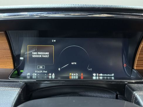 Used 2018 Lincoln Navigator Reserve w/ Technology Package image 14