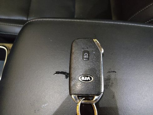 Used 2021 Kia Telluride S image 32