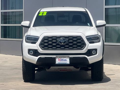 Certified 2023 Toyota Tacoma TRD Off-Road w/ Black Out Package (TMS) AWD/4WD image 6