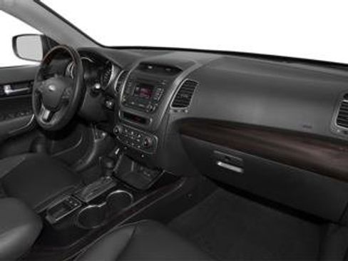 Used 2014 Kia Sorento LX AWD/4WD image 10