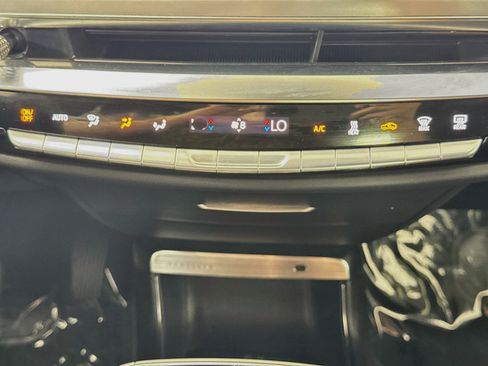 Used 2025 Cadillac Lyriq Sport AWD/4WD image 18