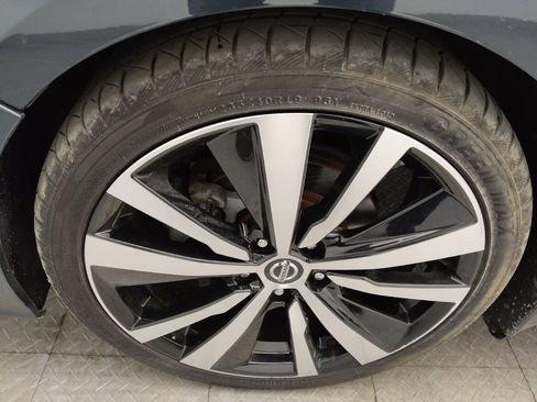 Used 2020 Nissan Altima 2.0 Platinum FWD image 31