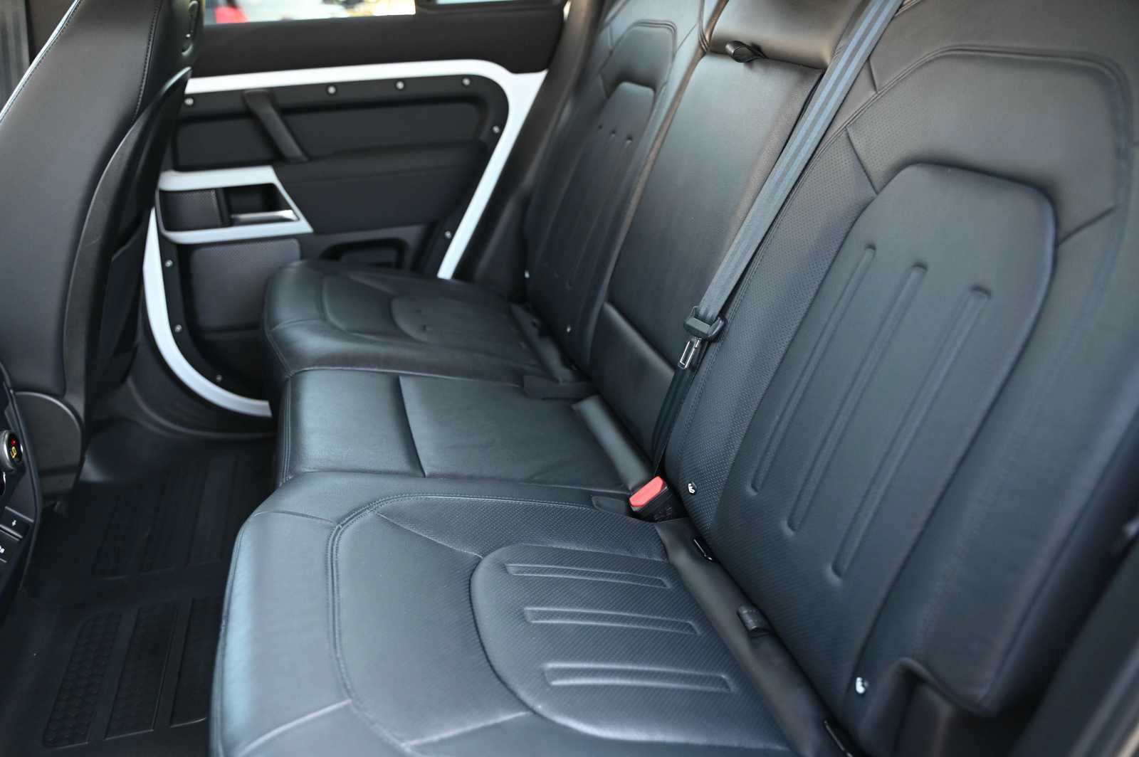 Used 2022 Land Rover Defender 110 S AWD/4WD image 19