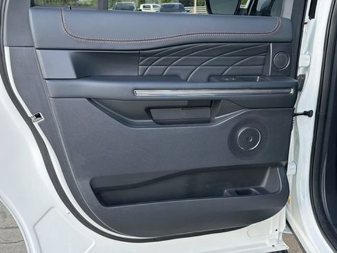 Used 2023 Ford Expedition Max Platinum RWD image 25