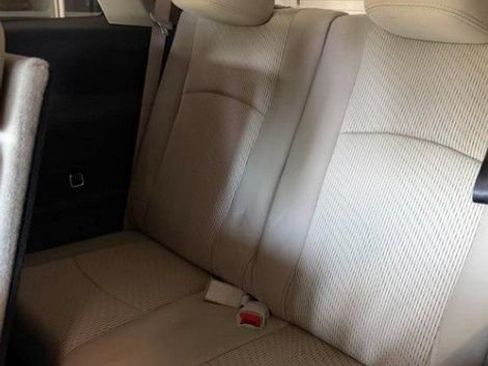 Used 2018 Dodge Journey SE w/ Safe & Sound Group FWD image 4