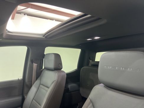 Used 2020 GMC Sierra 1500 Denali w/ Denali Ultimate Package image 18