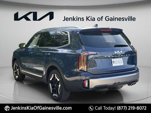 Used 2025 Kia Telluride EX FWD image 5