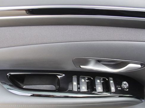 Used 2024 Hyundai Tucson Limited image 14