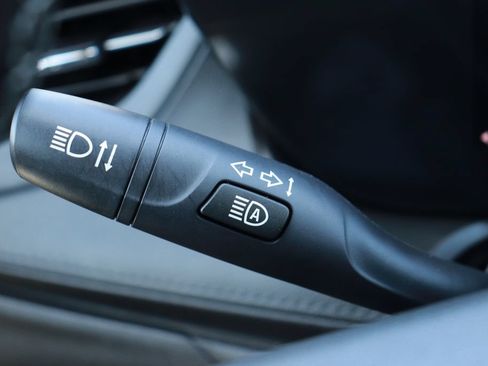 Used 2025 Buick Encore GX Preferred FWD image 21