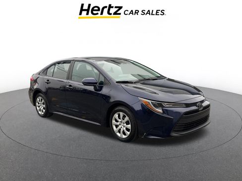 Used 2025 Toyota Corolla LE image 1