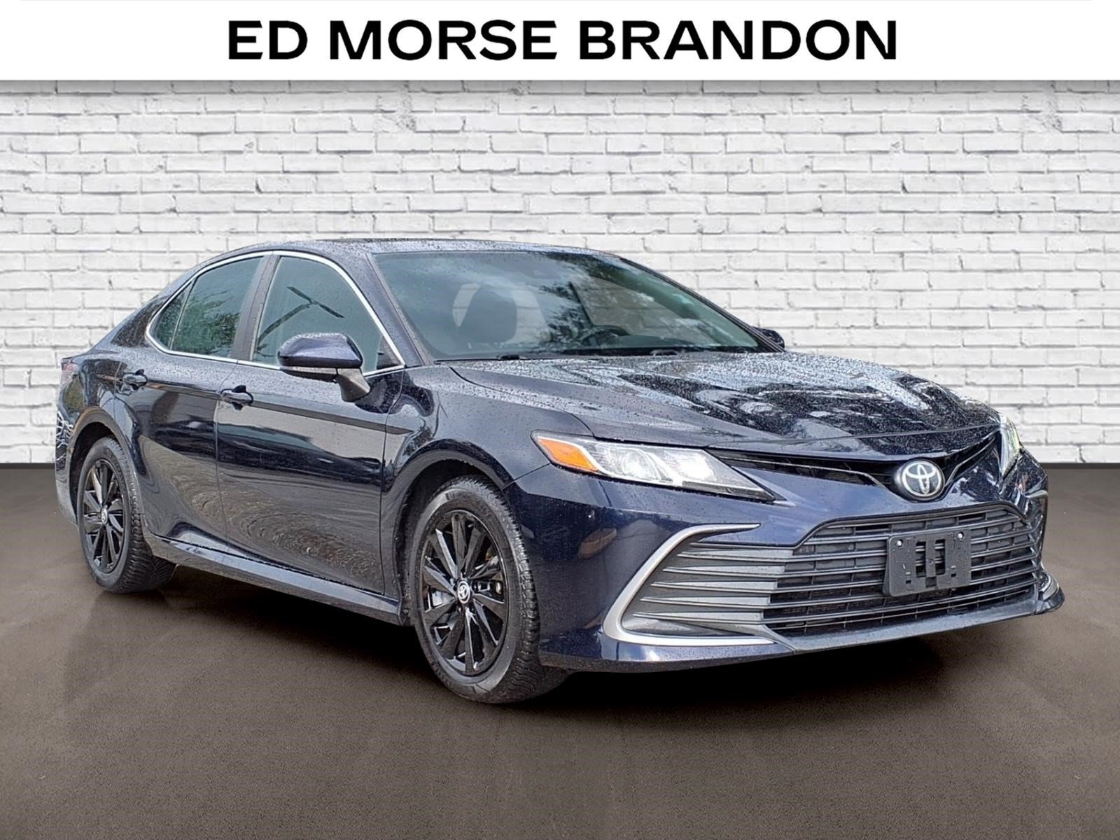 Used 2022 Toyota Camry LE FWD image 5