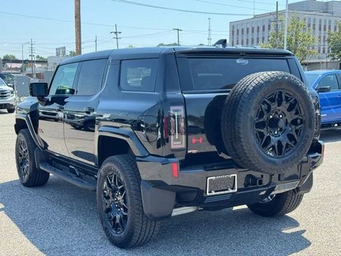 New 2025 GMC Hummer EV 2X w/ LPO, Illumination Package image 5