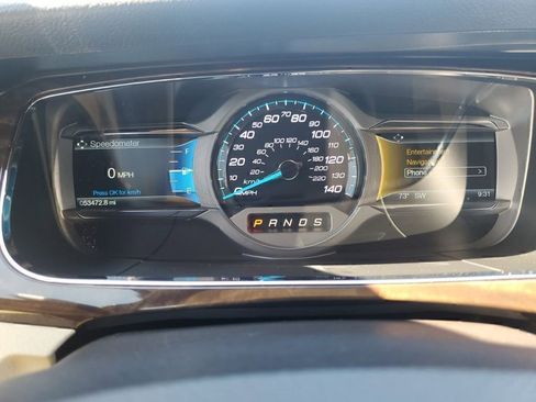 Used 2018 Ford Taurus Limited FWD image 18