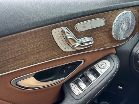 Used 2019 Mercedes-Benz C 300 4MATIC Sedan image 26