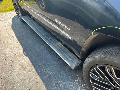 Used 2016 GMC Yukon Denali w/ Open Road Package AWD/4WD image 5