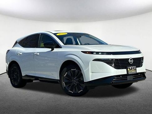 Used 2025 Nissan Murano Platinum w/ Cargo Package AWD/4WD image 2