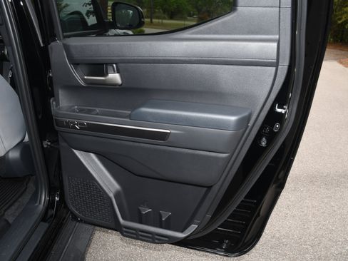 Certified 2025 Toyota Tacoma TRD Off-Road w/ TRD Off Road Upgrade Package AWD/4WD image 20