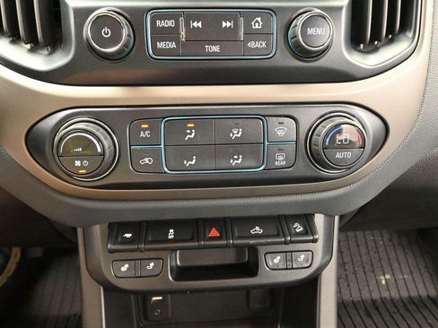 Used 2018 Chevrolet Colorado Z71 AWD/4WD image 25