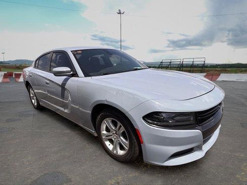 Used 2021 Dodge Charger SXT RWD image 2