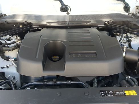 Certified 2023 Land Rover Defender 130 X-Dynamic SE AWD/4WD image 15