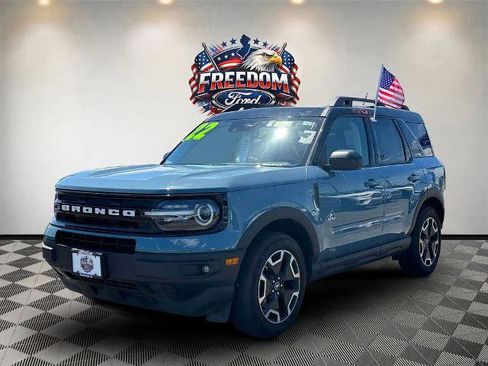 Certified 2022 Ford Bronco Sport Outer Banks w/ Tech Package AWD/4WD image 2