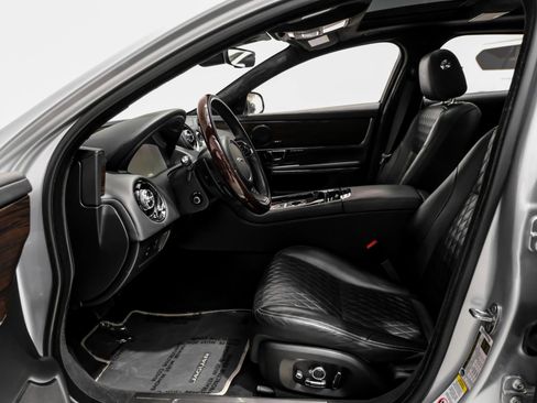 Used 2019 Jaguar XJ L Portfolio image 3