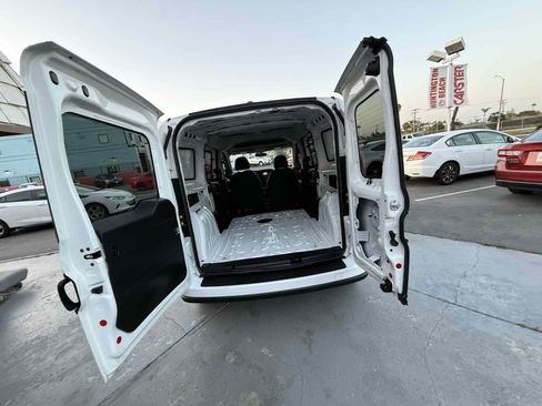Used 2017 RAM ProMaster City Tradesman SLT w/ Rear Back-up Camera Group FWD image 38