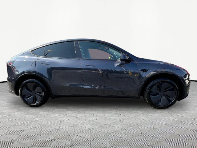 Used 2026 Tesla Model Y 2WD image 8