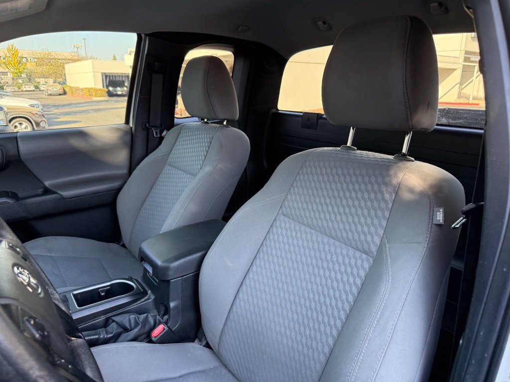 Used 2022 Toyota Tacoma SR AWD/4WD image 12