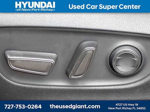Used 2024 Toyota RAV4 AWD Hybrid image 23