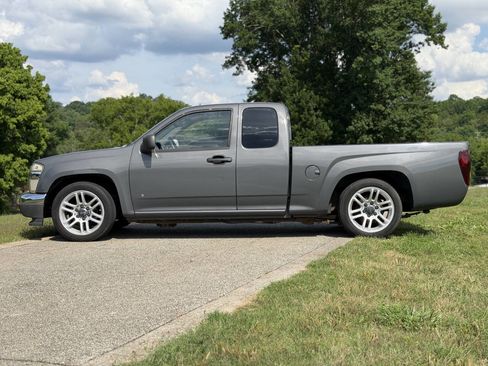 Used 2008 GMC Canyon SL w/ Glass Package RWD image 2