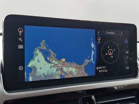 Used 2022 Lexus GX 460 Premium w/ Premium Plus Package image 18